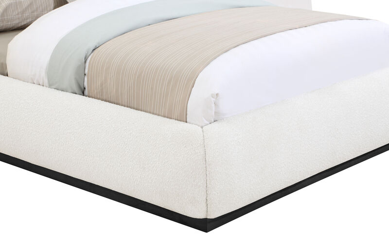 Meridian Furniture Vaughn Cream Queen Bed