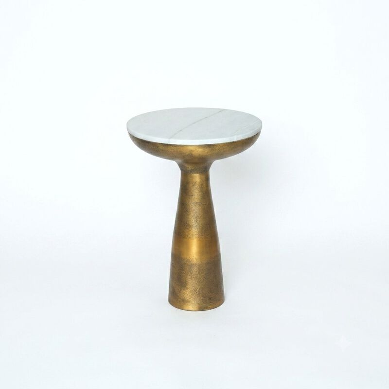 Grand Flare Marble Luxe Table image number 0