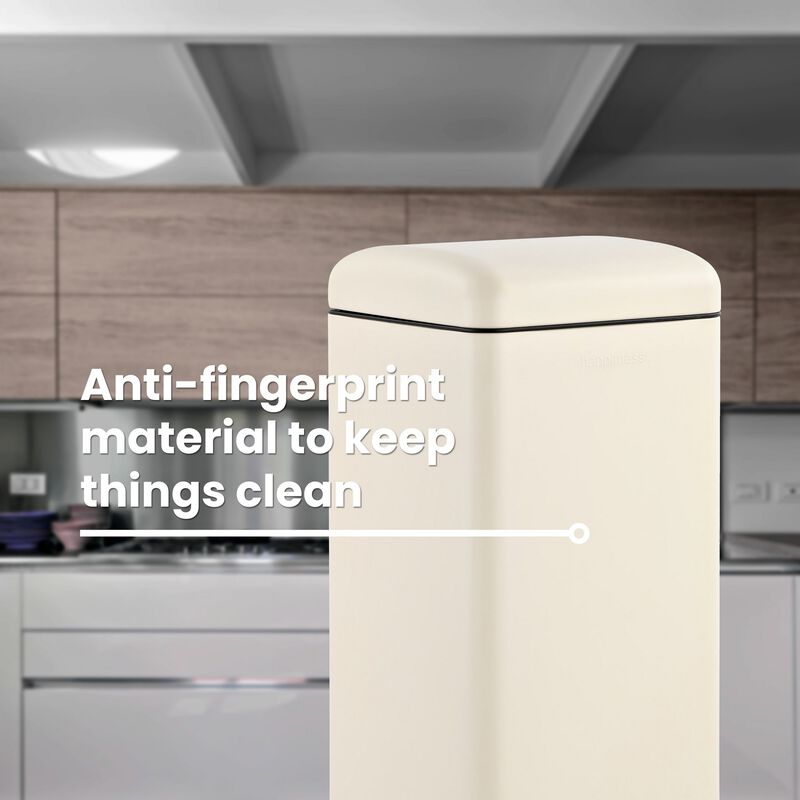 Betty Retro 8-Gallon Step-Open Trash Can