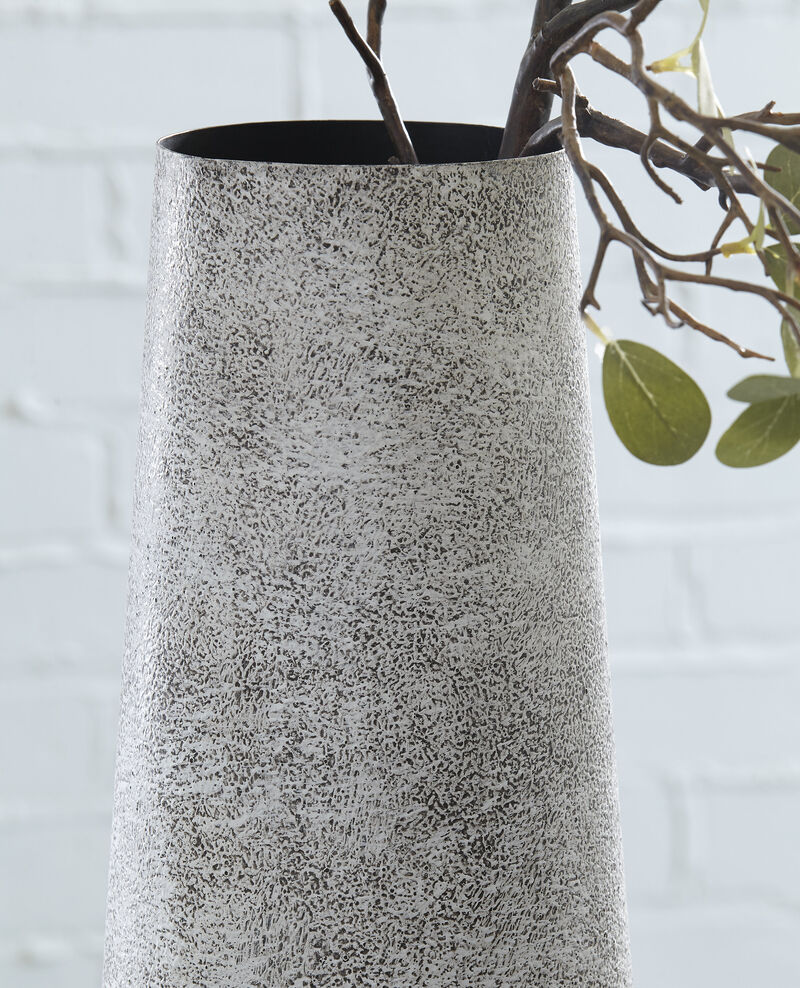 Fynn Vase image number 2