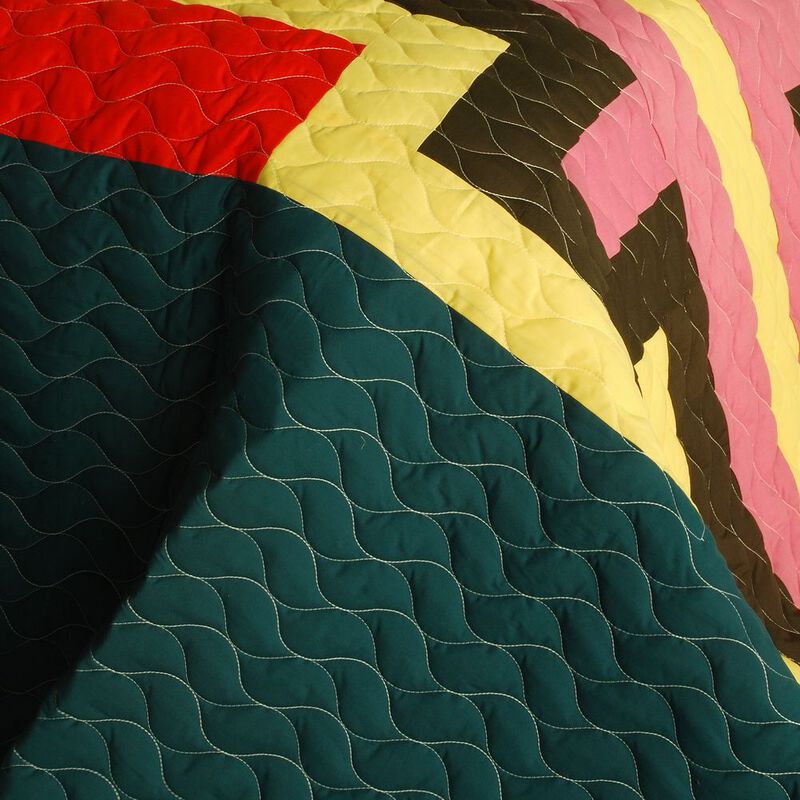 3-Piece Quilted Patchwork Quilt Set Lightweight Cozy Bedding image number 3