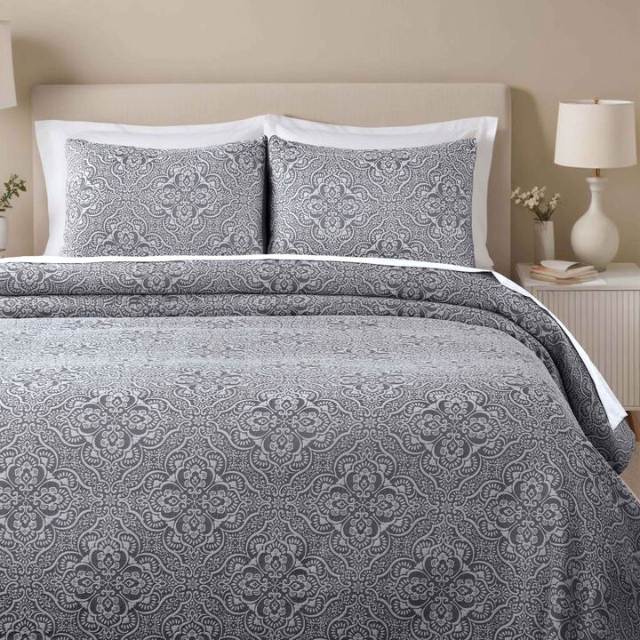 Medium Weight Floral Bedding Set for All Season Comfort