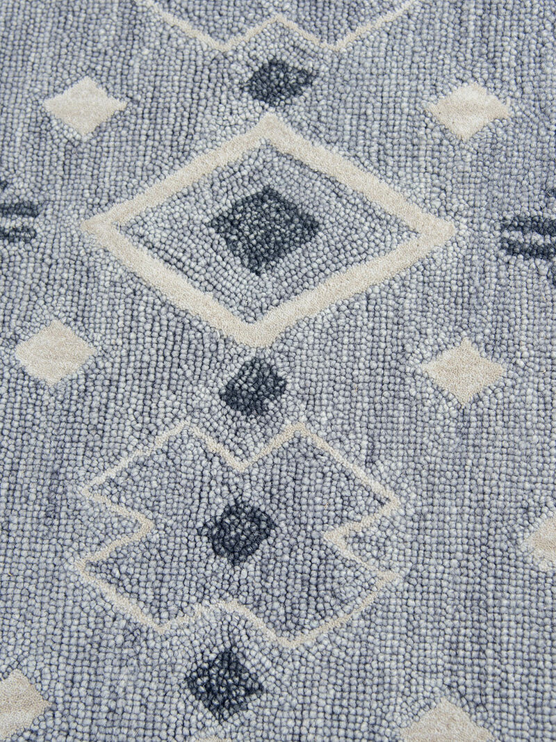 Opulent OU935A 2'6" x 8' Rug