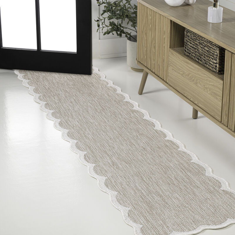 Alice Classic Cottage Two-Tone Scalloped Area Rug