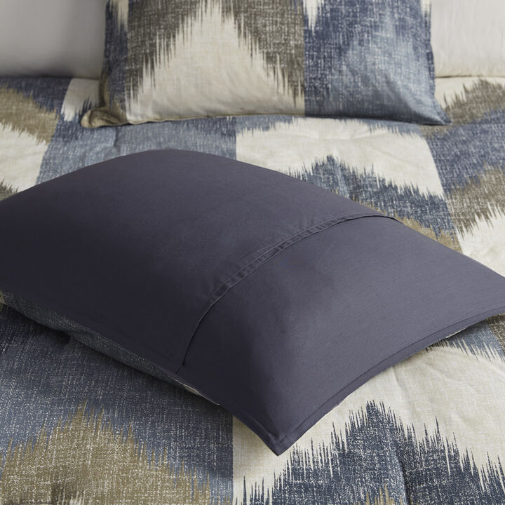 Gracie Mills Heise Ikat Chevron Comforter Set