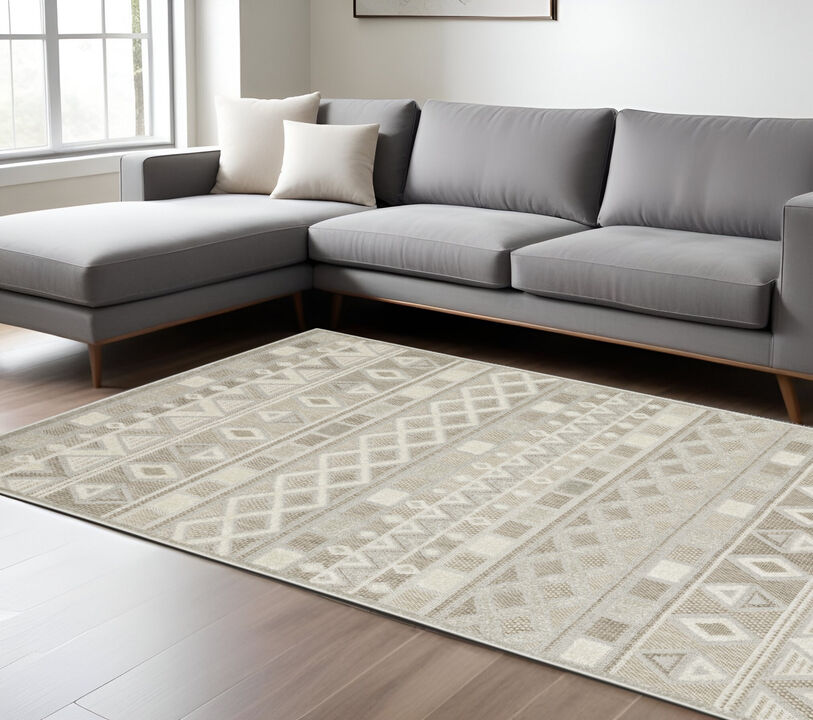 HomeRoots Geometric Area Rug