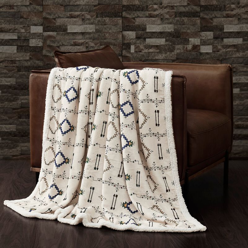 Arrow Campfire Sherpa Throw Blanket image number 1