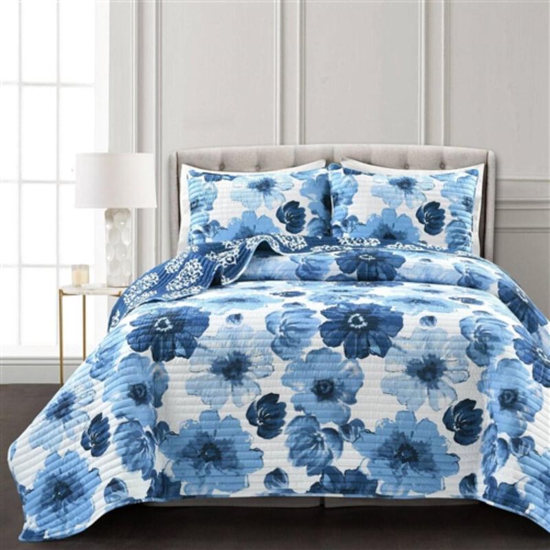 Hivvago Blue Flowers Lightweight Polyester Microfiber Quilt Set