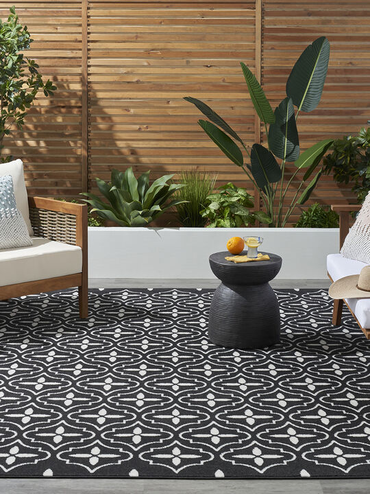 Nourison Essentials NRE04 Black/Ivory 6' x 9' Rug