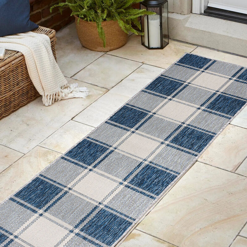 Sabine Traditional Farmhouse Bold Gingham Indoor/Outdoor Area Rug