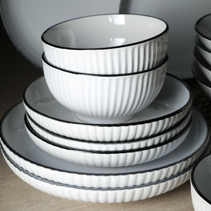 Christian Siriano Lustra Stoneware 32 Piece Dinnerware Set