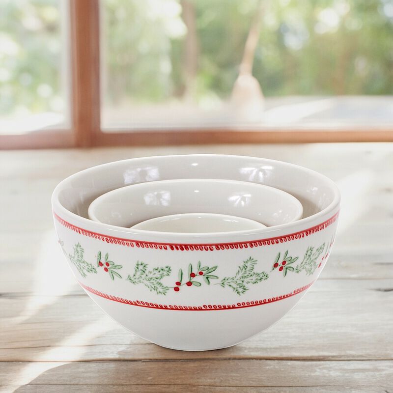 Mistletoe Bowls Set of 3 for Holiday Dining and Decor