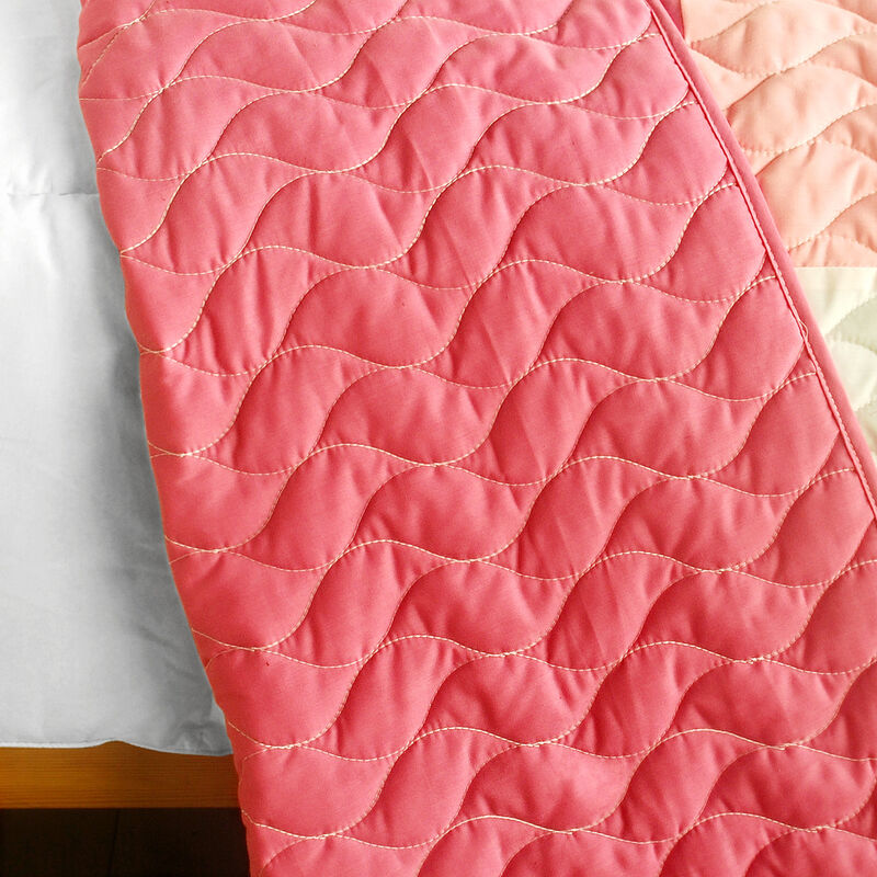 3-Piece Quilted Patchwork Quilt Set with Matching Pillow Shams image number 2