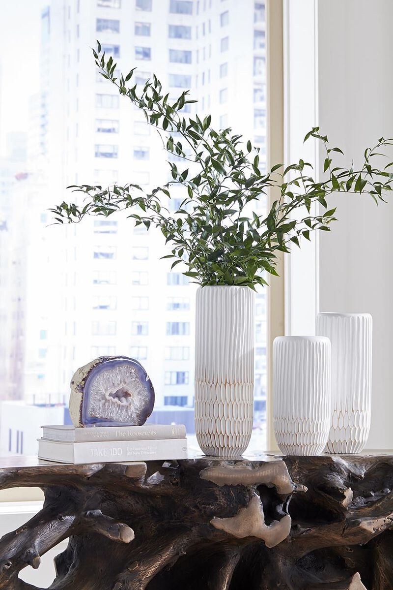 Lacuna Vase image number 1
