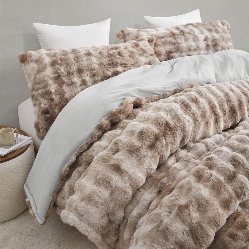 Redhaired Husky - Coma Inducer� Oversized Comforter Set