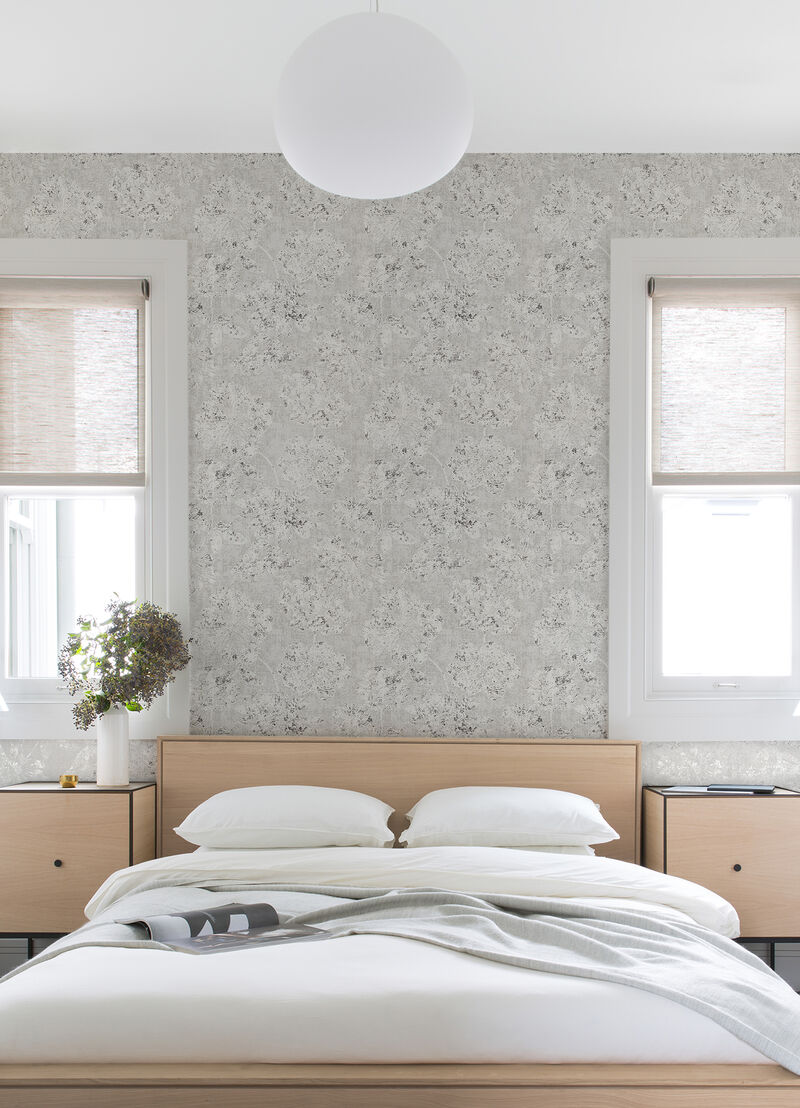 Kala Platinum Floral Wallpaper image number 1