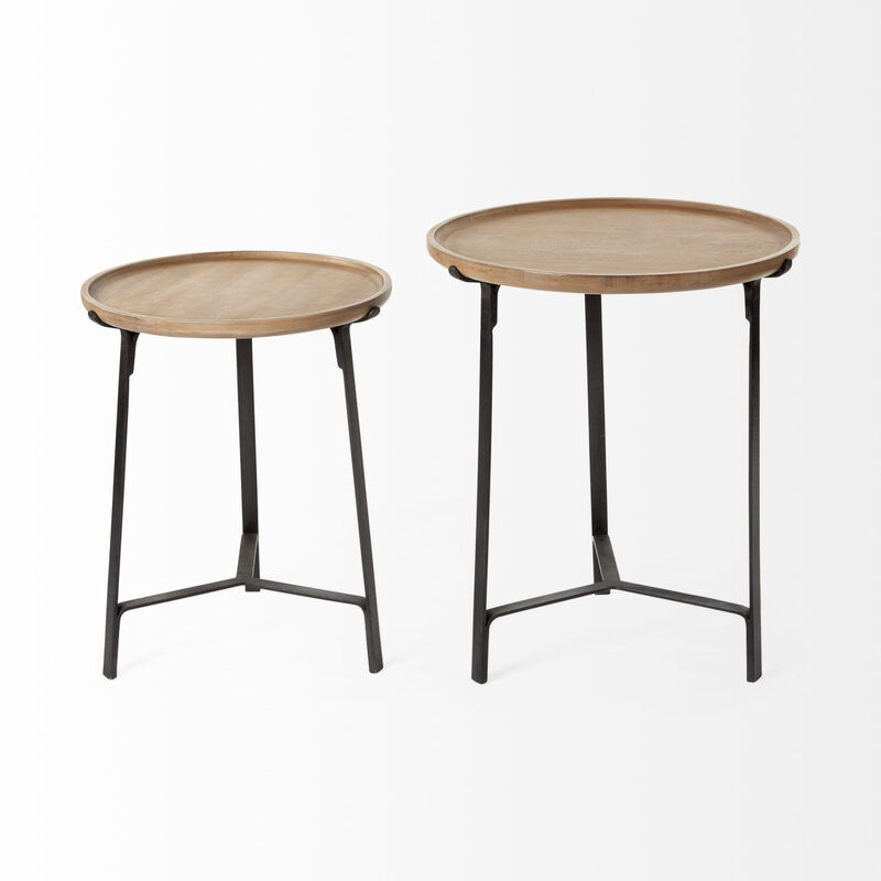 Minimal Round Solid Wood Table &ndash; Simple and Sophisticated