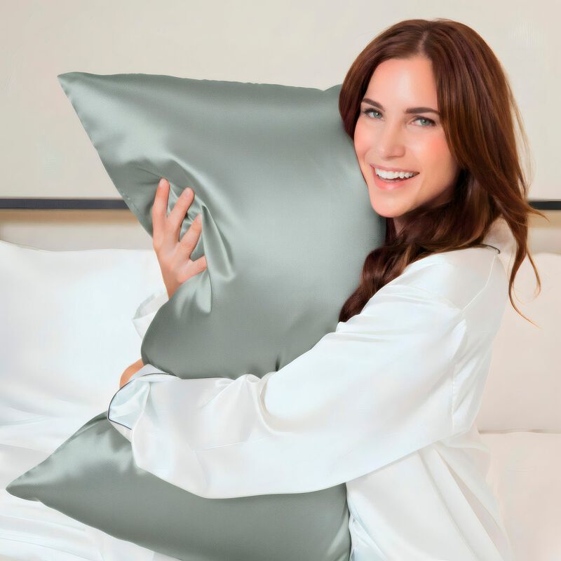 Blissy 100% Mulberry Silk Pillowcase image number 1