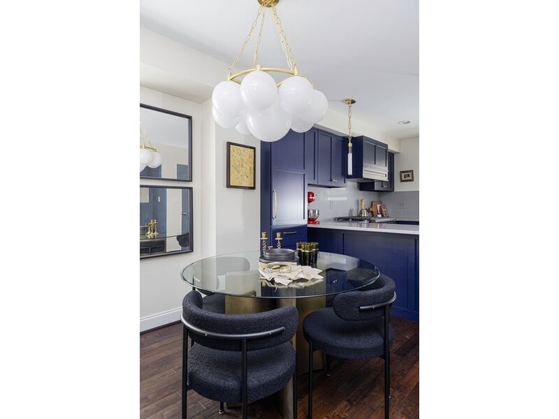 Thornwood Chandelier image number 3