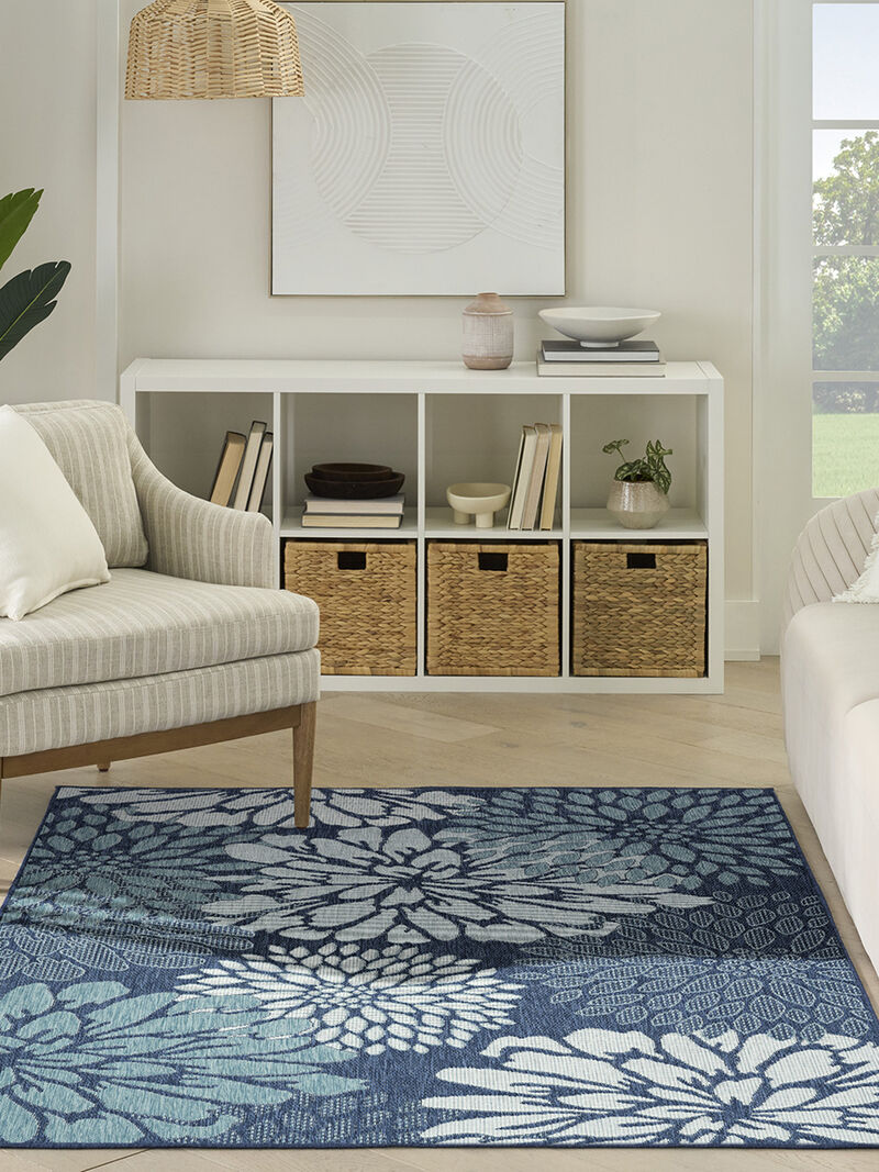 Garden Oasis GOA06 Navy 5' x 7' Rug