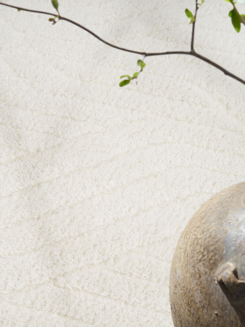 Surfaces SFC01 Ivory 5'3" x 7'3" Rug