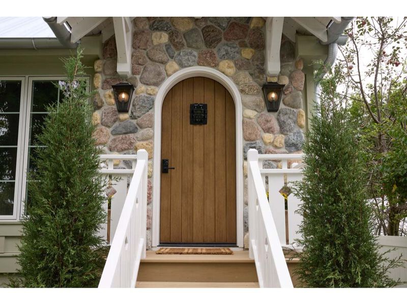 Tehama Exterior Wall Sconce image number 1