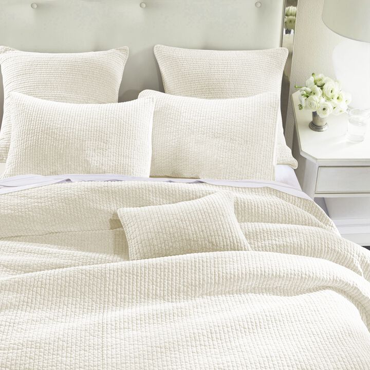 Stonewashed White Cotton Velvet Twin Quilt Set