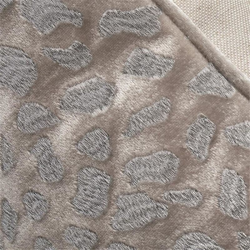 Michael Amini Captiva 10-Piece King Comforter Set - Neutral image number 5