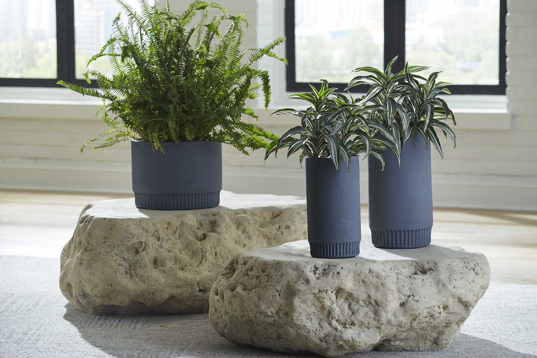 Harvest Small Planter in Dark Gray
