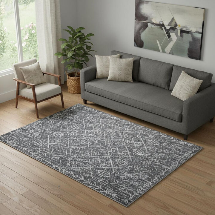 HomeRoots Abstract Geometric Washable Area Rug