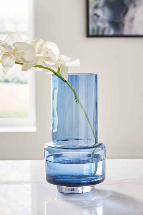 Bealen Vase
