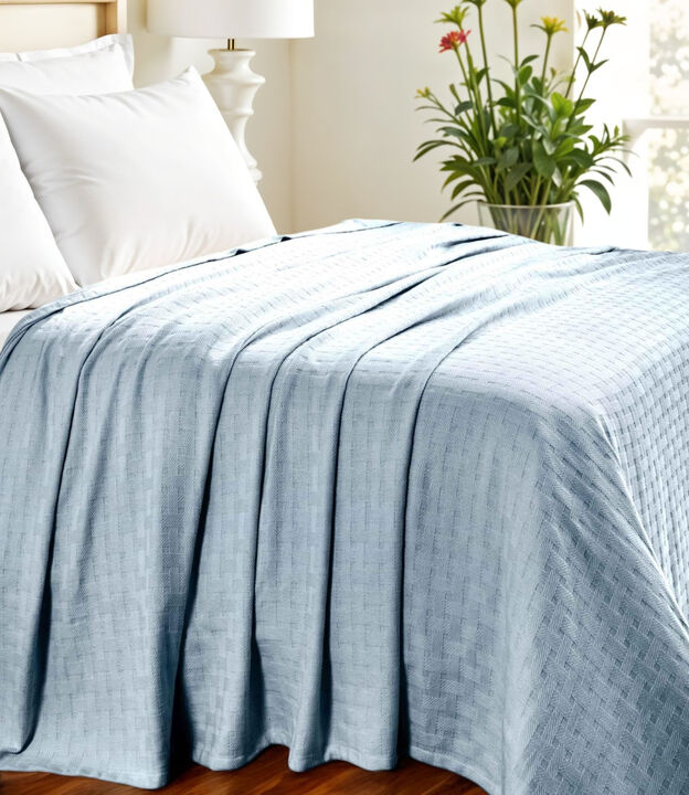 HomeRoots King Light Blue Cotton Basketweave Geometric Blanket
