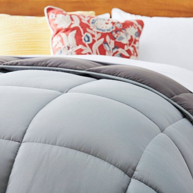 Lightweight Microfiber Comforter &ndash; Reversible Down Alternative for All Seasons