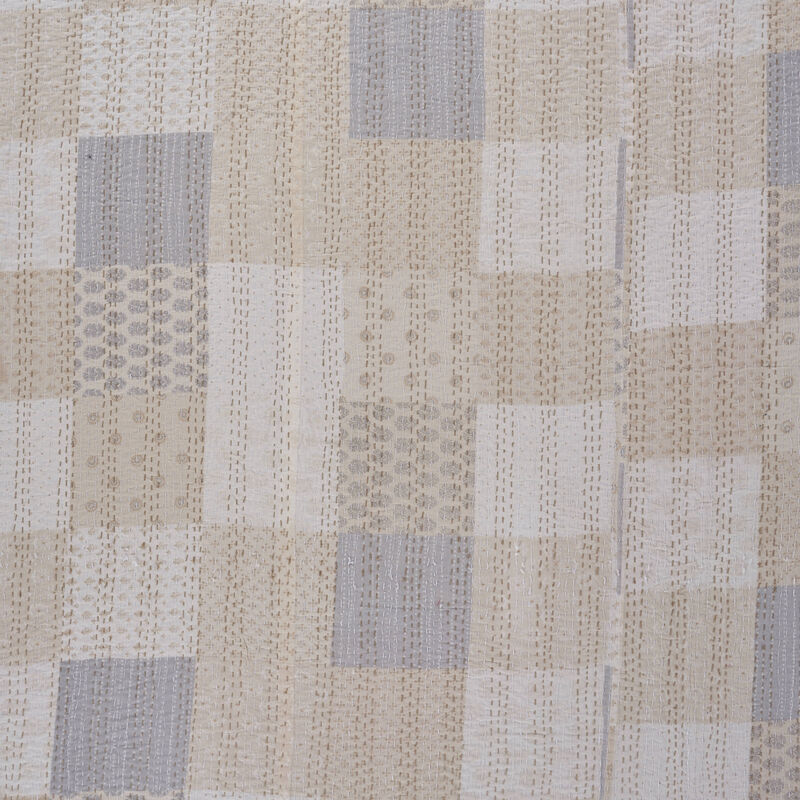 Cozy Cotton Geometric Throw for Stylish Home Decor and Year-Round Comfort