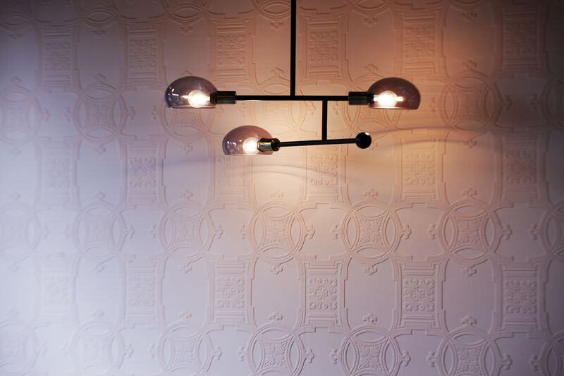 Early Victorian White Paintable Textured Vinyl Wallpaper image number 1