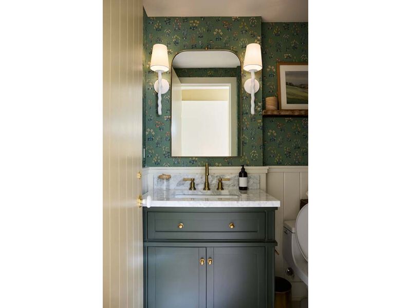 Alvaro Wall Sconce image number 1