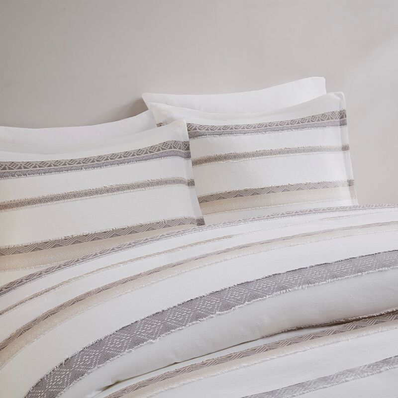 Gracie Mills Ismael Clipped Jacquard Stripe 3-Piece Duvet Cover Set