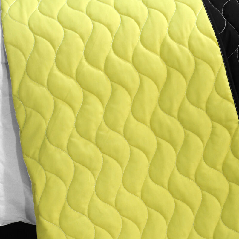 3PC Vermicelli-Quilted Patchwork Quilt Set Yellow Soft Lightweight Bedding image number 4