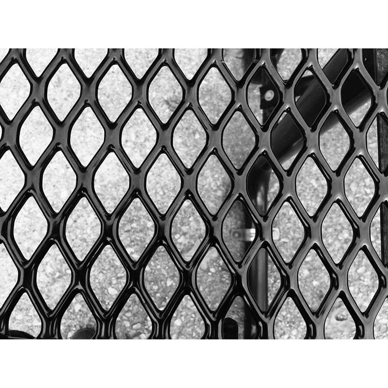 Hivvago Heavy Duty Steel Metal Round Picnic Table w/ 4 Benches Outdoor Patio Dining Set