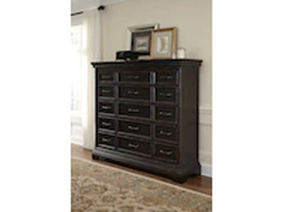 Caldwell Master Chest