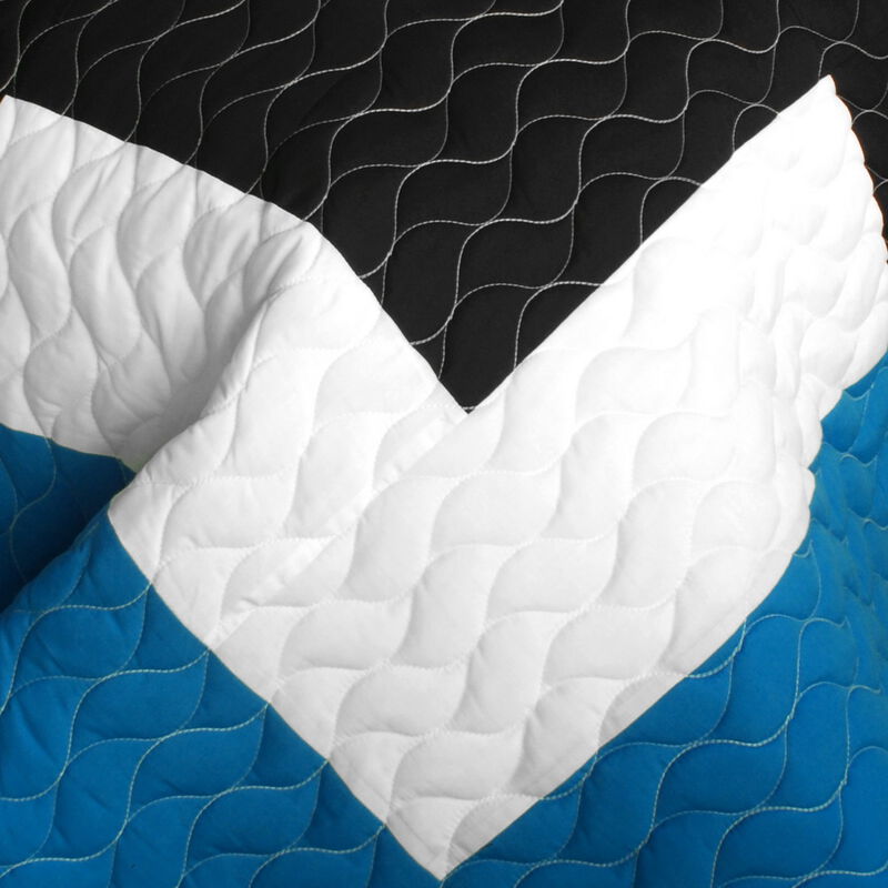 Queen Size 3-Piece Vermicelli Quilted Patchwork Quilt Set with Matching Pillow Shams image number 4