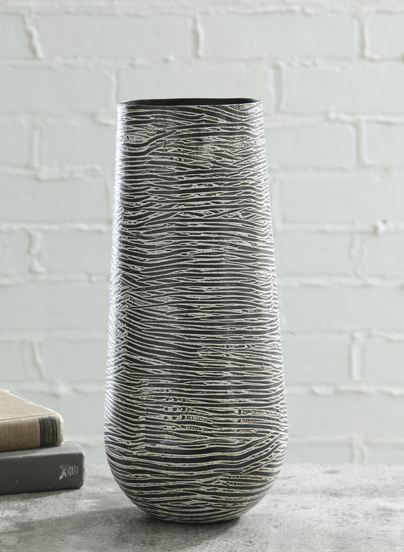 Fynn Vase image number 1