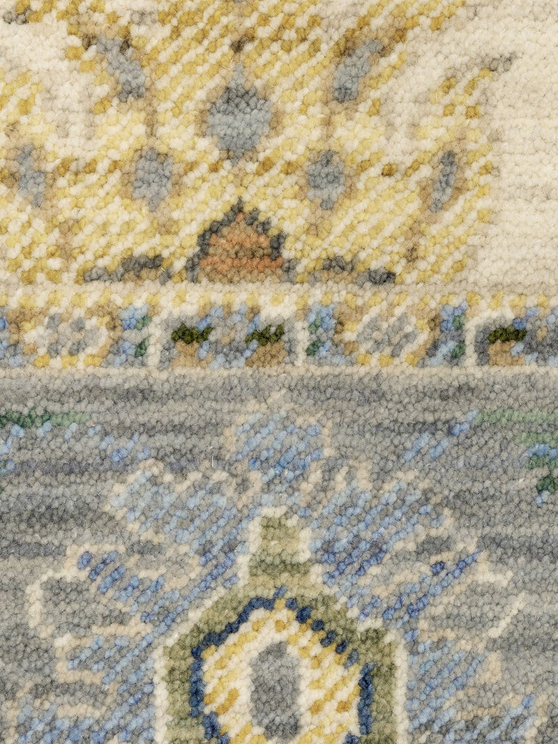 Lucca 5'3" x 7'6" Ivory Rug image number 3