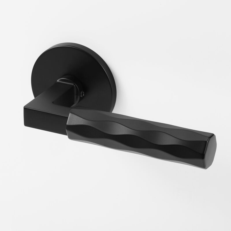 Hailey Modern Hall/Closet Interior Door Handle with Round Rosette and Concealed Screws (Passage) image number 0