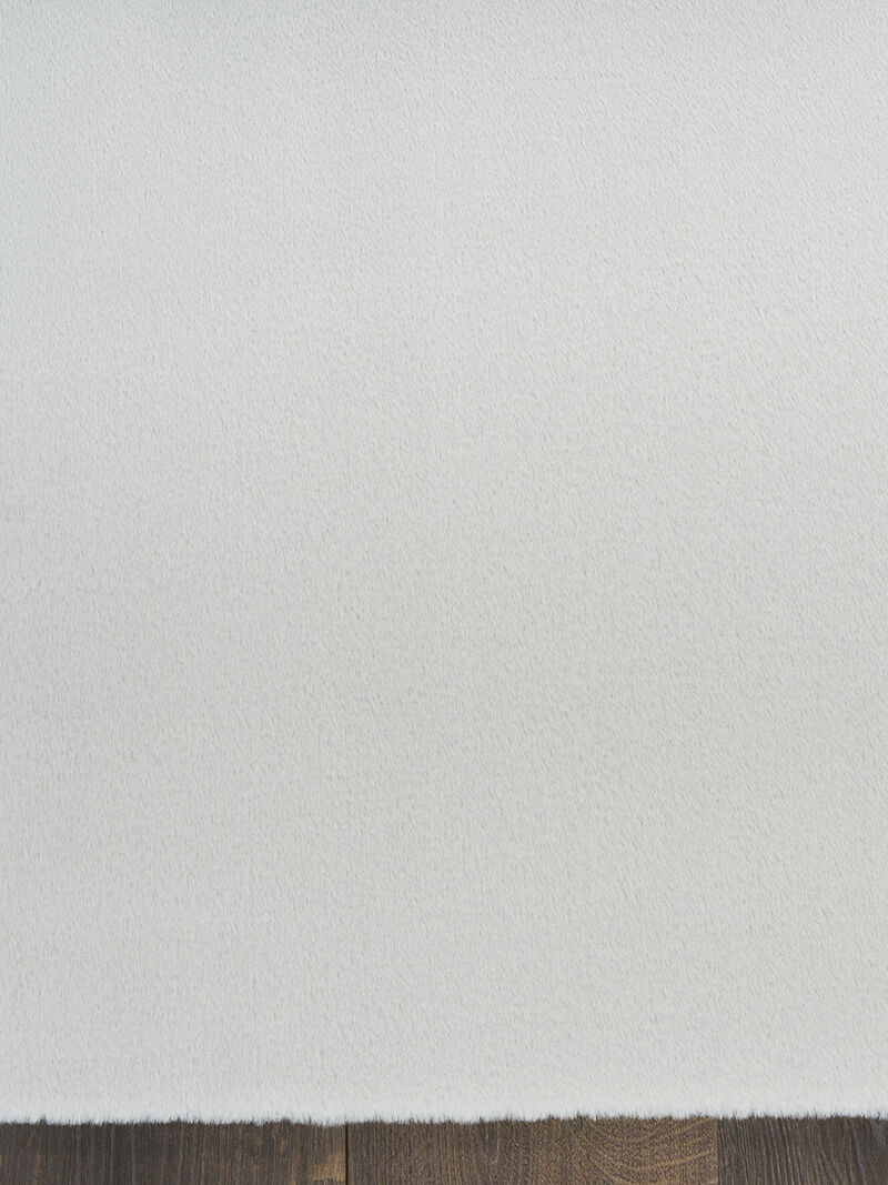 Soft Plush Rabbit Fur SFF01 Silver 5' x 7' Rug