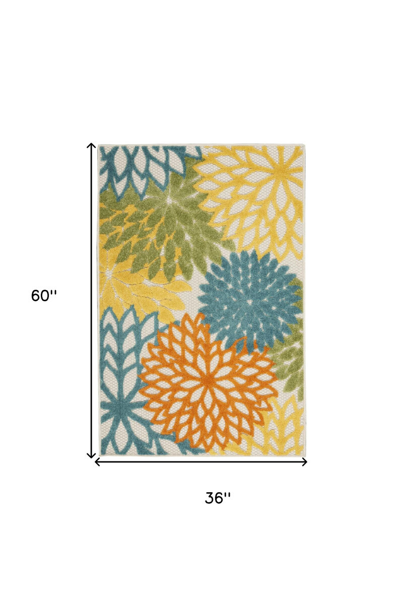 HomeRoots Floral Indoor Outdoor Area Rug image number 6