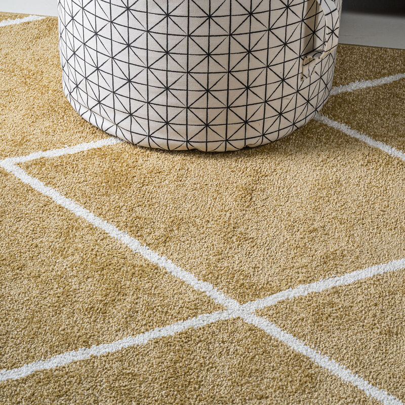 Cole Minimalist Diamond Trellis Round Area Rug