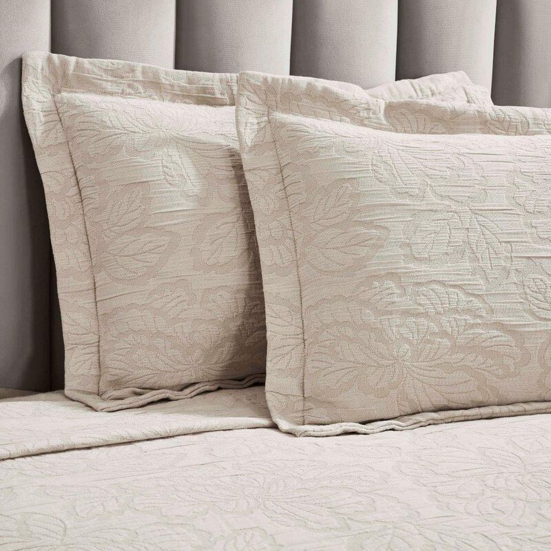3-Piece Cotton Matelasse Bedspread Set with Floral Design image number 2
