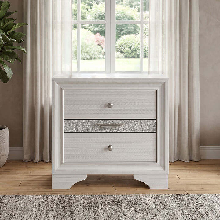 Darnavique 3-Drawer Nightstand