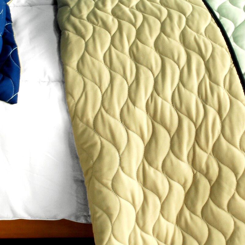 Queen Size 3-Piece Vermicelli Quilted Patchwork Quilt Set with Matching Shams image number 3
